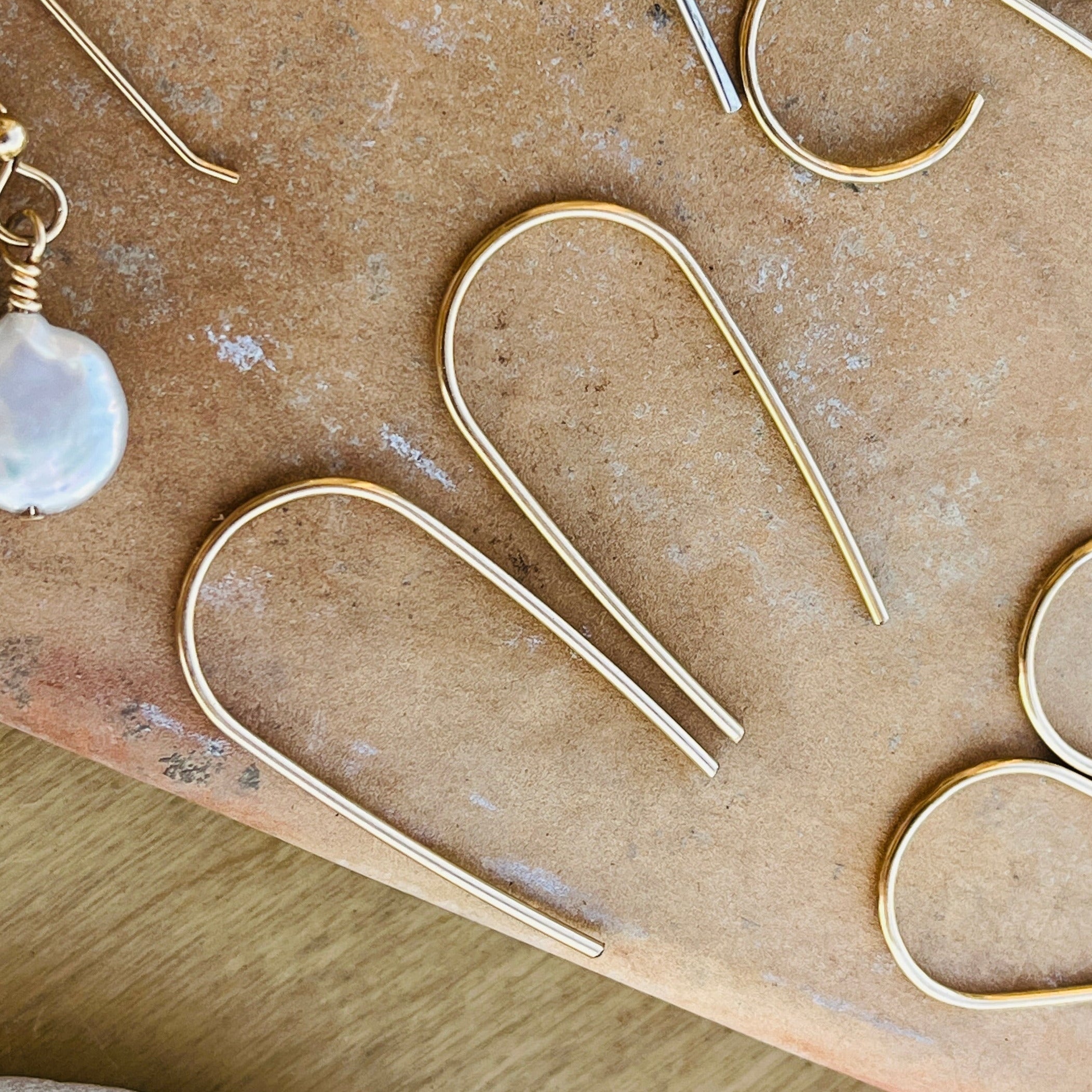 U EARRINGS