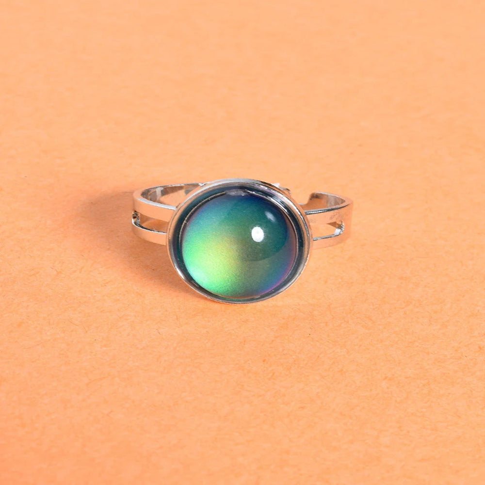 Retro Aura Mood Ring – A 90s Classic, Reborn in Silver ShineFeel the Vibe, Wear the MoodStep back into the magic of the '90s with the Retro Aura Mood Ring, a true classic that never goes out of style. Featuring an iconic ovalRemoloxRetro Aura Mood Ring