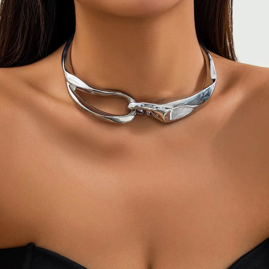 Rebel Luxe – Exaggerated Heavy Metal Thick Chain Choker NecklaceBold Chains. Bigger VibesUnleash your fearless fashion side with the Rebel Luxe Thick Chain Torques Necklace—a high-impact statement piece that screams confidence anRemoloxRebel Luxe