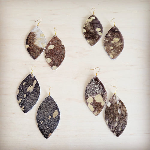 **Boucles d'oreilles ovales en cuir – Poil sur peau en mélange de métaux 200b