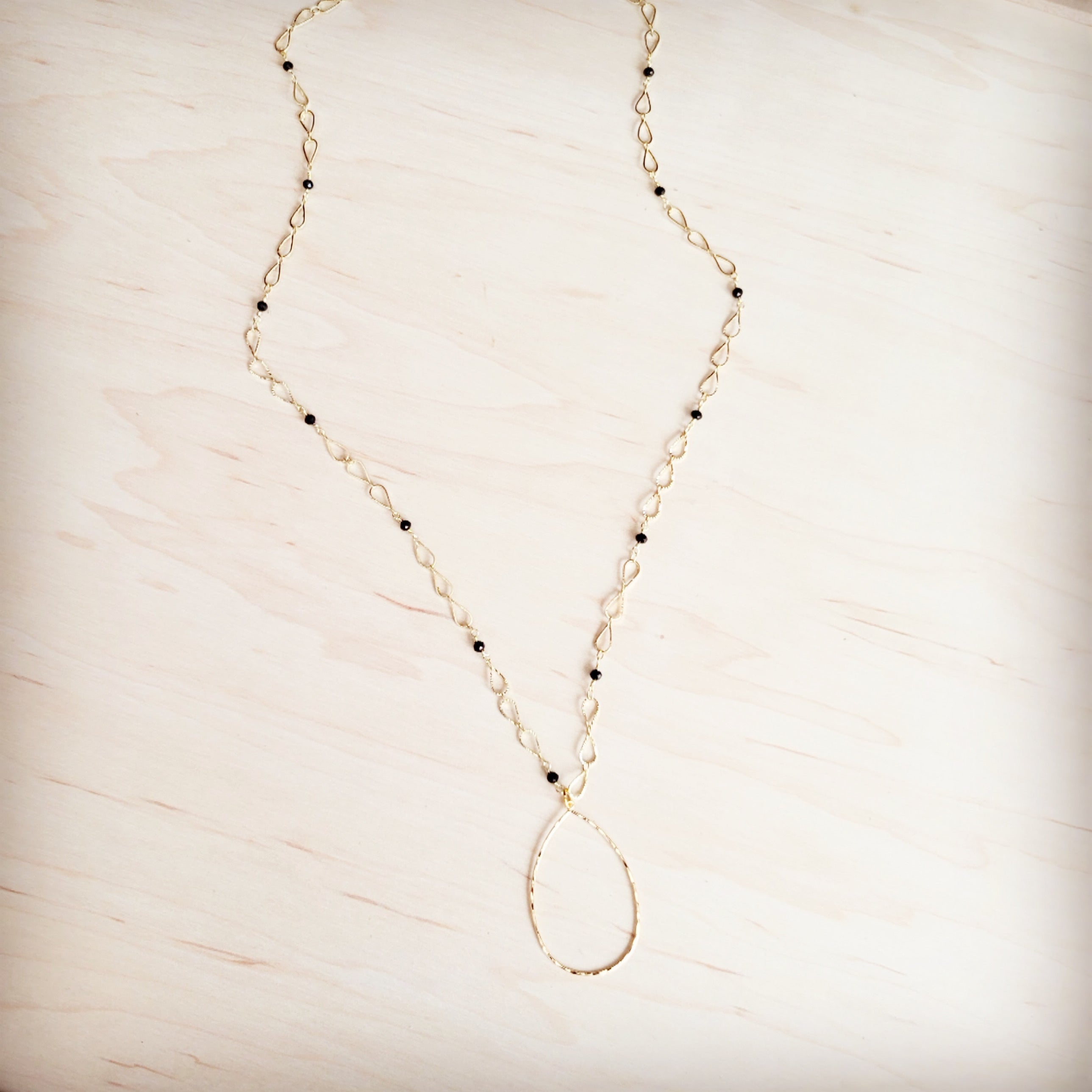 Black Faceted Beads on Gold Chain Necklace w/ Pendant 257kr