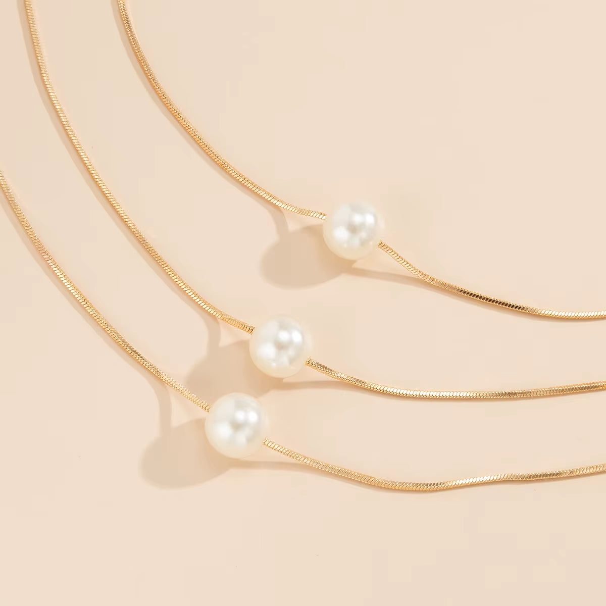 Lunara™ Boho Pearl Clavicle Necklace – Effortless Glow, Timeless GraceWhere Minimalism Meets Modern Boho CharmThe Lunara™ Boho Pearl Clavicle Necklace is a radiant blend of simplicity and sophistication. Featuring a delicate round snakRemoloxLunara™ Boho Pearl Clavicle Necklace