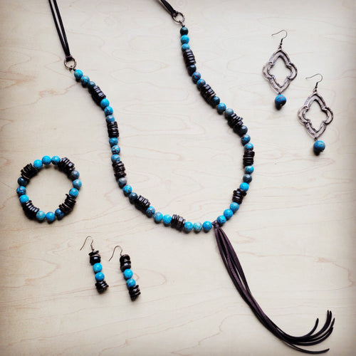 **Collier en agate océanique avec perles en bois et pompon en cuir 260b