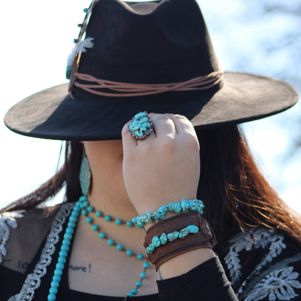 Chunky Blue Turquoise Nugget Bracelet 801e
