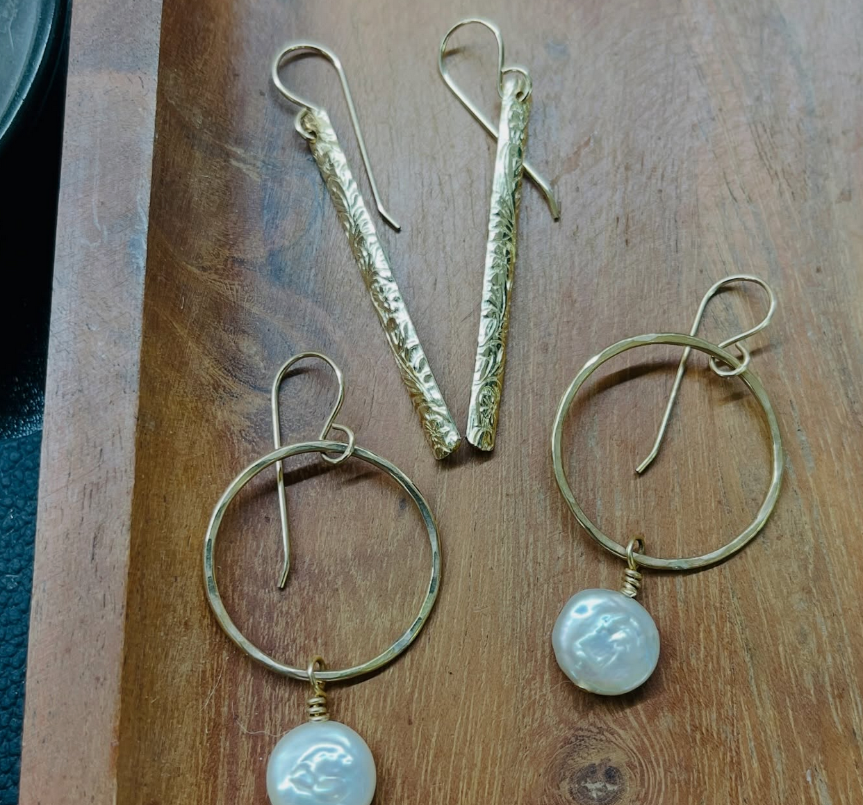 LEEWARD COIN PEARL HOOP EARRINGS