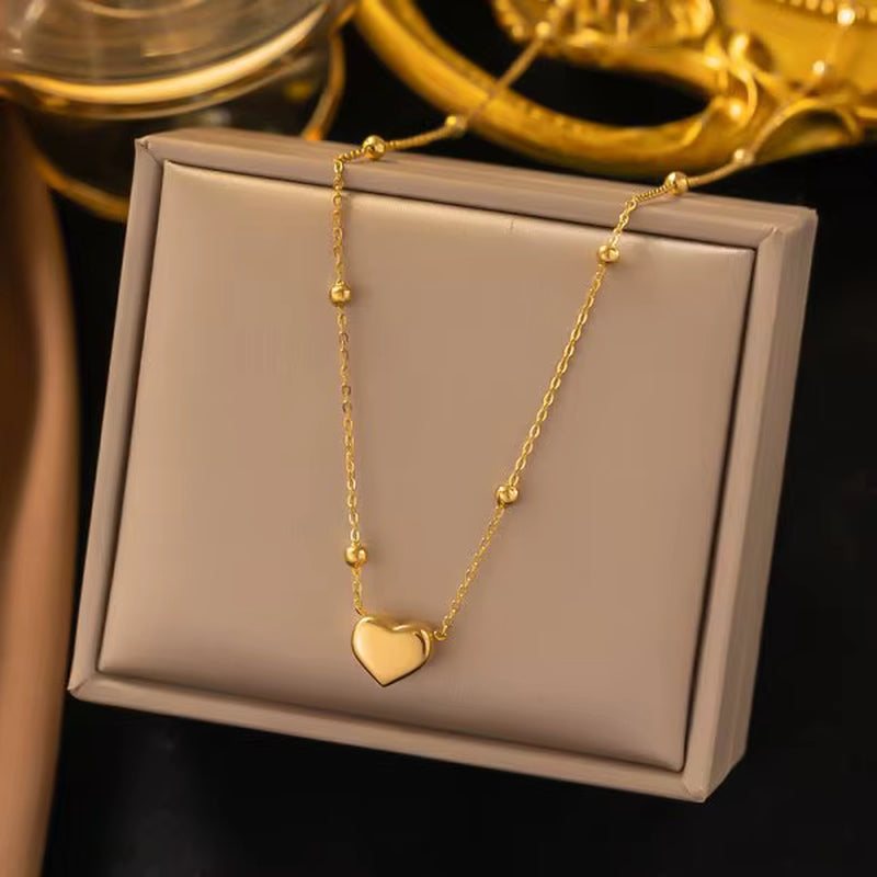 Luna Bloom Butterfly Tassel Necklace – Grace in Every GlimmerA Dance of Light, Elegance, and FantasyDelicate yet bold, the Luna Bloom Butterfly Tassel Necklace is a tribute to femininity, freedom, and the beauty of fine detailRemoloxLuna Bloom Butterfly Tassel Necklace