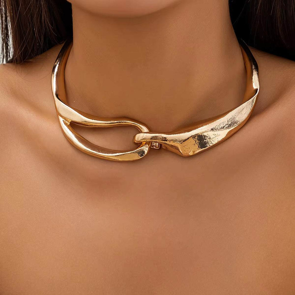 Rebel Luxe – Exaggerated Heavy Metal Thick Chain Choker NecklaceBold Chains. Bigger VibesUnleash your fearless fashion side with the Rebel Luxe Thick Chain Torques Necklace—a high-impact statement piece that screams confidence anRemoloxRebel Luxe