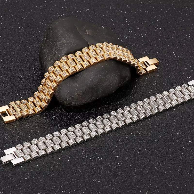 IceLink™ 18MM Gold Strap Chain Bracelet on wrist, wide gold stainless steel unisex jewelry accessory