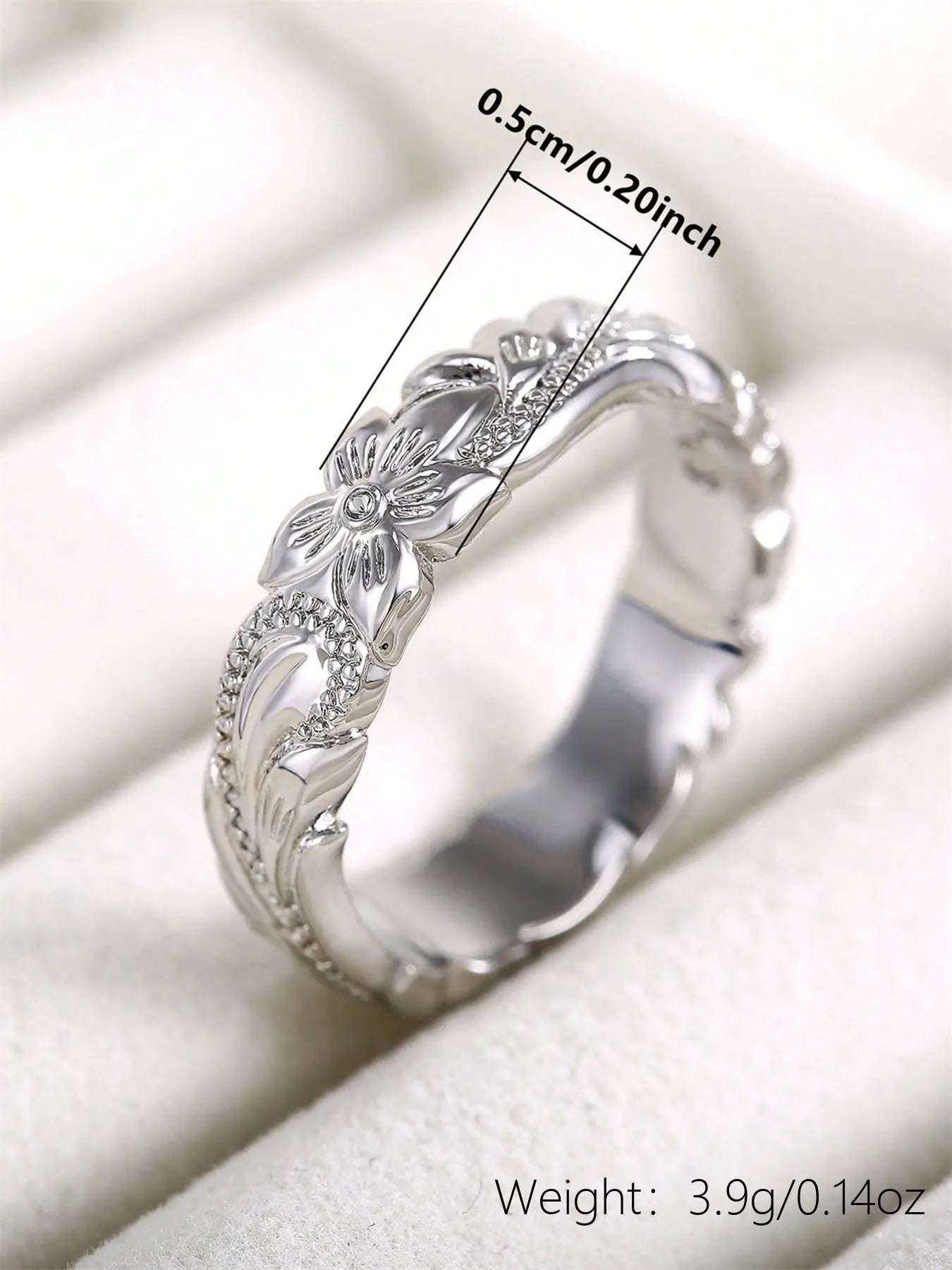 Engraved Flower RingDon’t want to wear a ring that feels ordinary and lacks meaning? This engraved flower ring is here to change that. Thoughtful design with floral engraving, this ringRemoloxEngraved Flower Ring