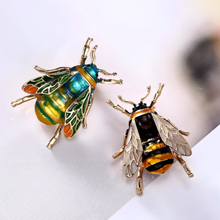Goldene Bienenkristallbrosche – Ein Hauch natürlicher Eleganz in jeder Anstecknadel